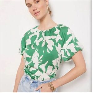Evereve Rylee Top Green Floral Print Short Sleeve Keyhole Neck Lyocell Womens M